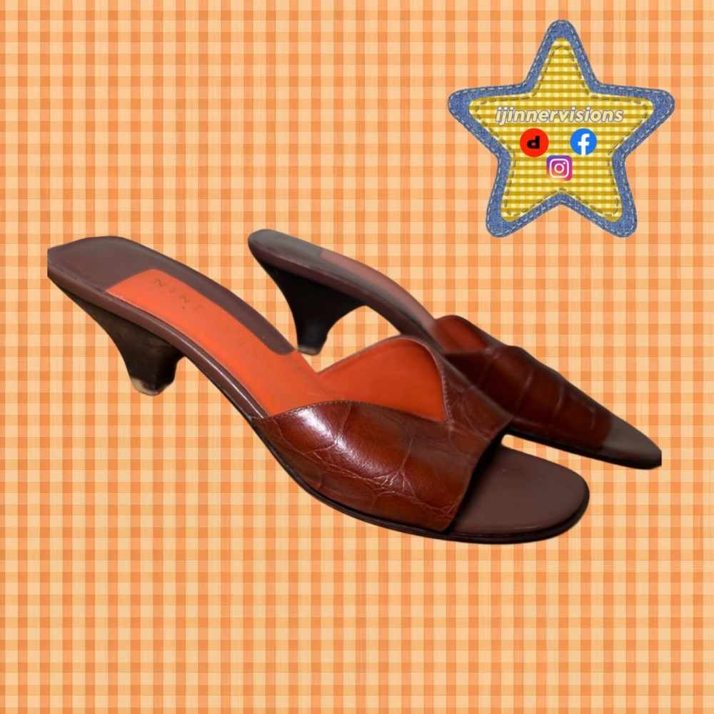 Elegant Brown Leather Kitten Heels